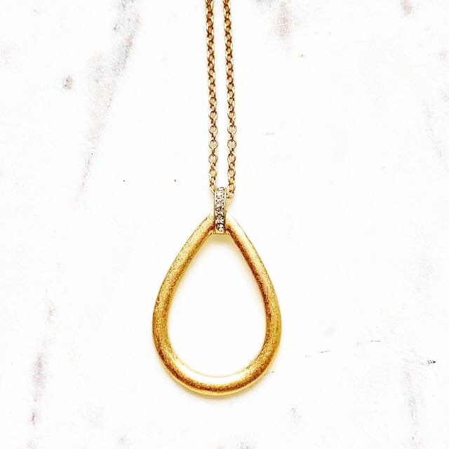 Matte Golden Teardrop Pendant With Crystal Accents Necklace Gorgeous 19$